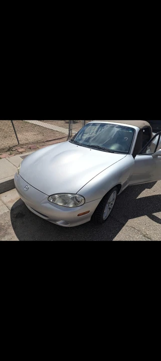 2001 Mazda NB MX-5 Miata - Image 2 of 21