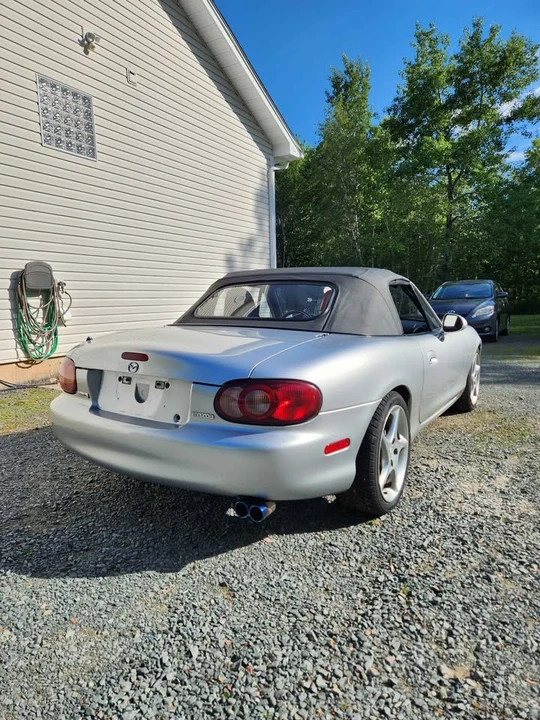 2001 Mazda NB MX-5 Miata - Image 4 of 12