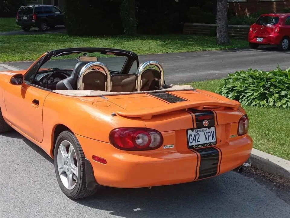 2001 Mazda NB MX-5 Miata - Image 3 of 3