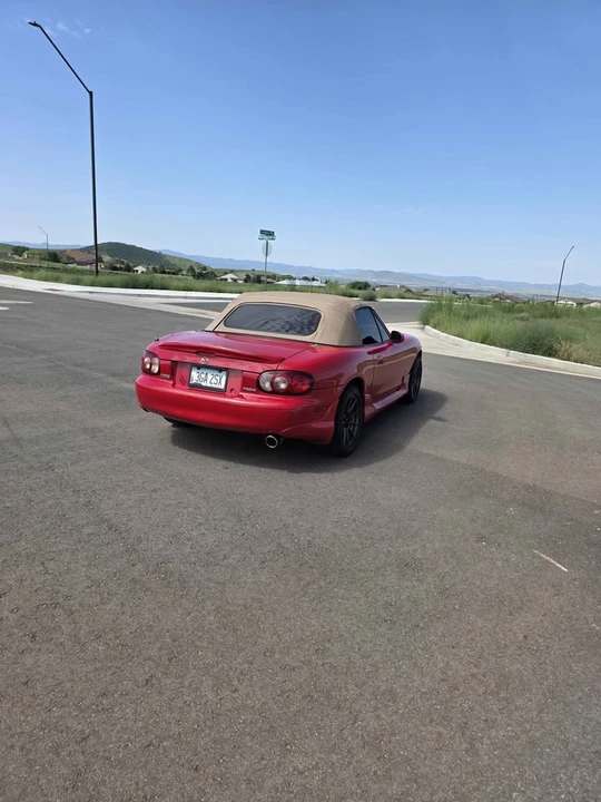 2001 Mazda NB MX-5 Miata - Image 9 of 9