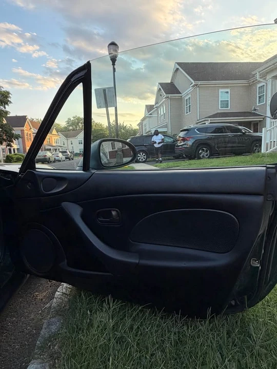 2001 Mazda NB MX-5 Miata - Image 15 of 19