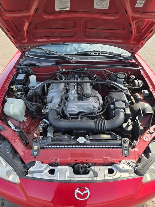 2001 Mazda NB MX-5 Miata - Image 2 of 9