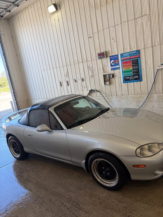 2001 Mazda NB MX-5 Miata - Image 7 of 20