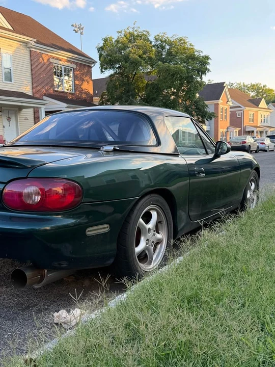 2001 Mazda NB MX-5 Miata - Image 6 of 19