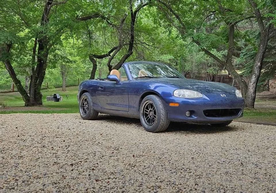2001 Mazda NB MX-5 Miata - Image 2 of 3