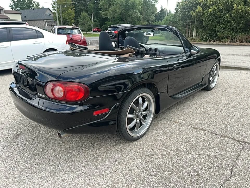 2001 Mazda NB MX-5 Miata - Image 5 of 11