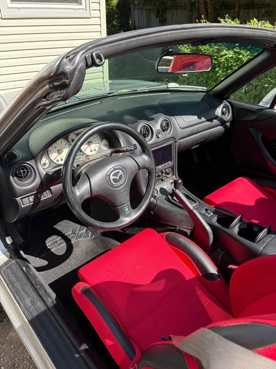 2001 Mazda NB MX-5 Miata - Image 15 of 20