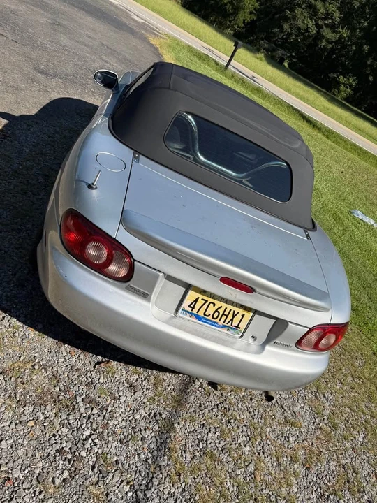 2001 Mazda NB MX-5 Miata - Image 2 of 7