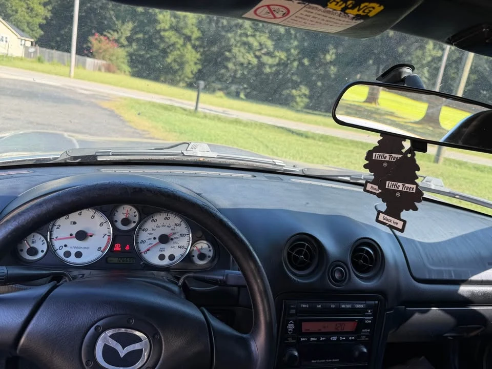 2001 Mazda NB MX-5 Miata - Image 5 of 7