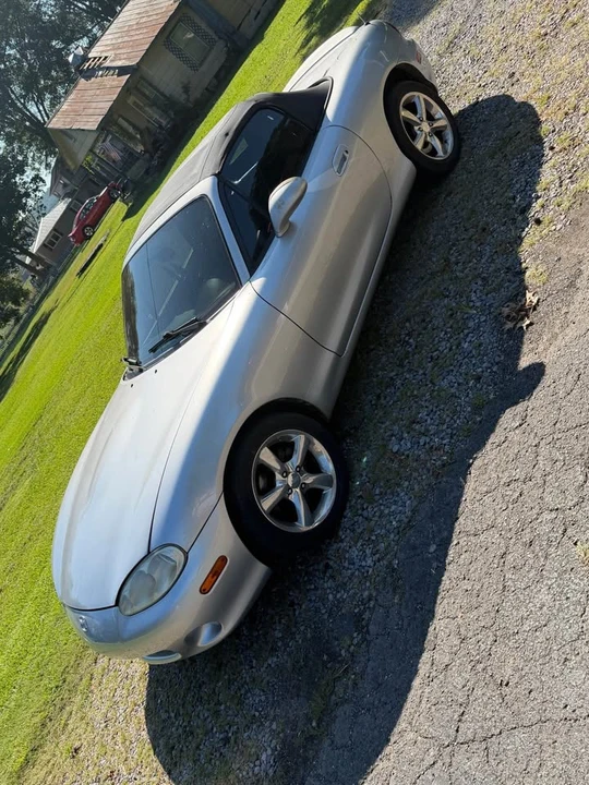 2001 Mazda NB MX-5 Miata - Image 3 of 7