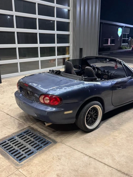 2001 Mazda NB MX-5 Miata - Image 5 of 5