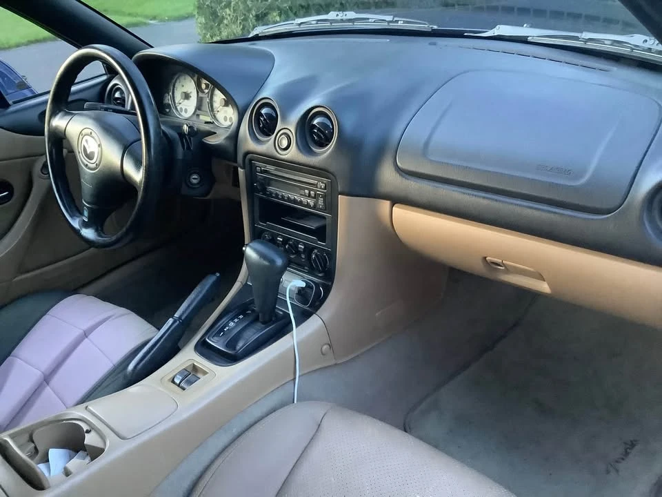 2001 Mazda NB MX-5 Miata - Image 13 of 14