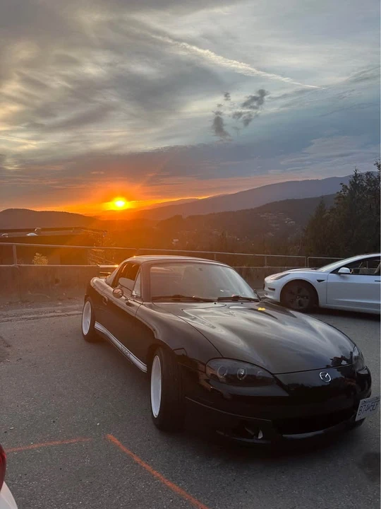 2001 Mazda NB MX-5 Miata - Image 8 of 13