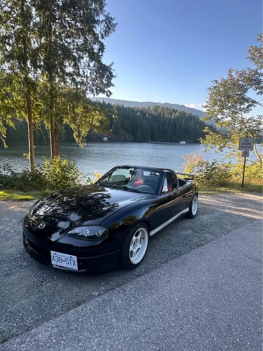 2001 Mazda NB MX-5 Miata - Image 2 of 13
