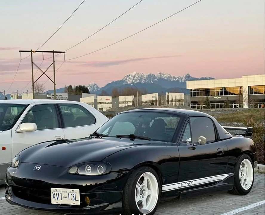 2001 Mazda NB MX-5 Miata - Image 12 of 13