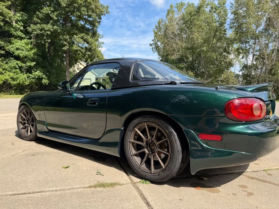 2001 Mazda NB MX-5 Miata - Image 2 of 15