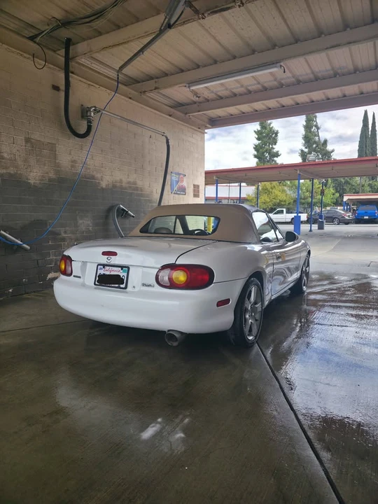 2001 Mazda NB MX-5 Miata - Image 5 of 9