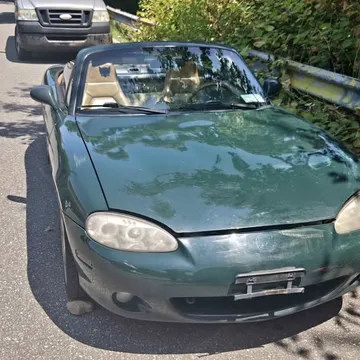 2001 Mazda MX-5 SE Convertible 2D