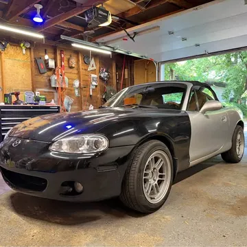 2001 Mazda MX-5 SE Convertible 2D