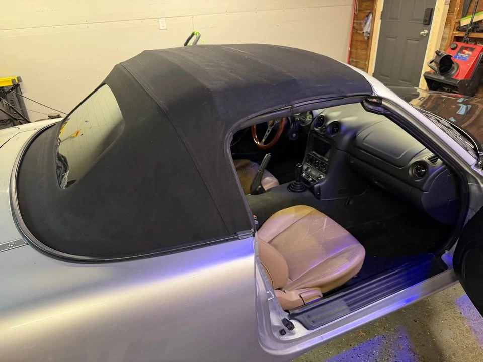 2001 Mazda NB MX-5 Miata - Image 15 of 15