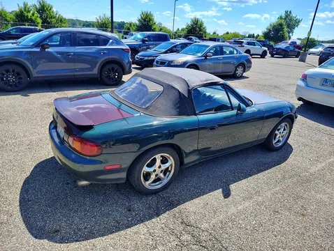 2001 Mazda MX-5 SE Convertible 2D
