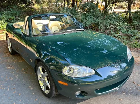 2001 Mazda MX-5 SE Convertible 2D