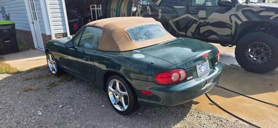 2001 Mazda NB MX-5 Miata - Image 2 of 8