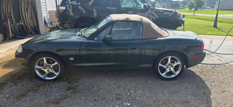 2001 Mazda NB MX-5 Miata - Image 3 of 8