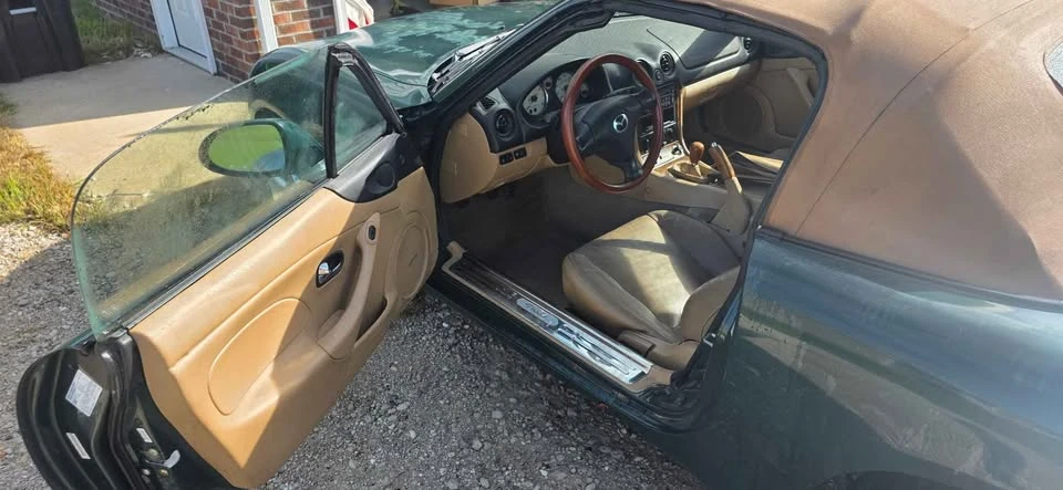 2001 Mazda NB MX-5 Miata - Image 7 of 8