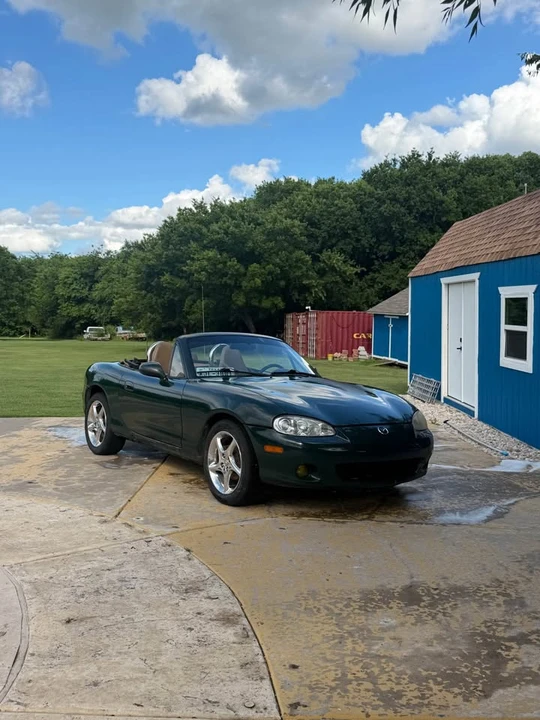 2001 Mazda NB MX-5 Miata - Image 4 of 13
