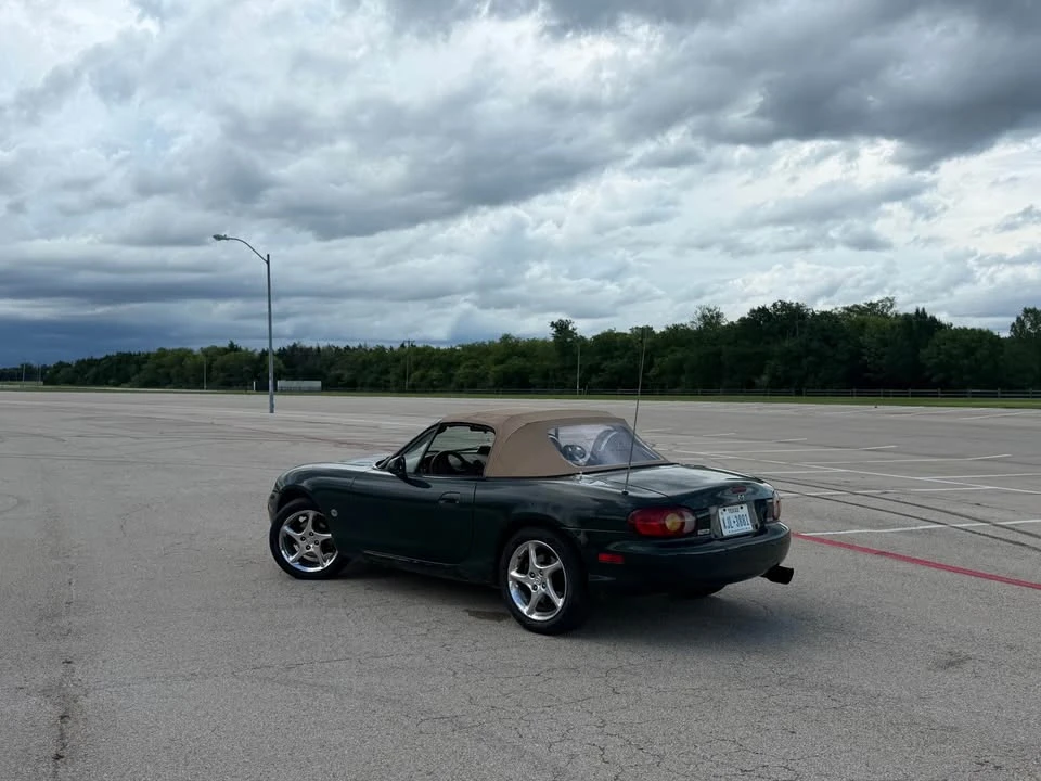 2001 Mazda NB MX-5 Miata - Image 2 of 13