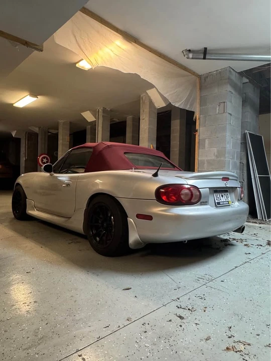 2001 Mazda NB MX-5 Miata - Image 3 of 13