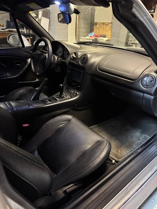 2001 Mazda NB MX-5 Miata - Image 7 of 13