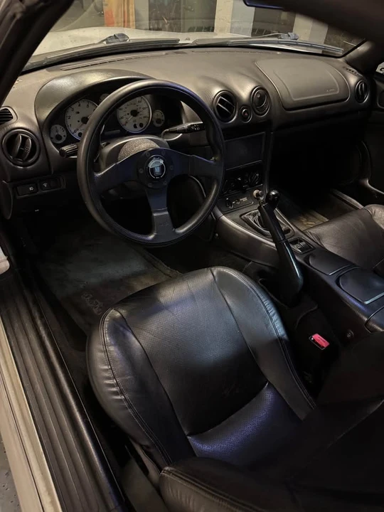 2001 Mazda NB MX-5 Miata - Image 6 of 13