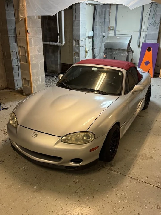 2001 Mazda NB MX-5 Miata - Image 2 of 13