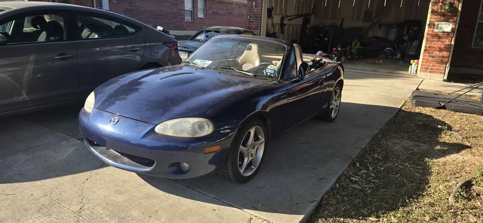 2001 Mazda NB MX-5 Miata - Image 4 of 8