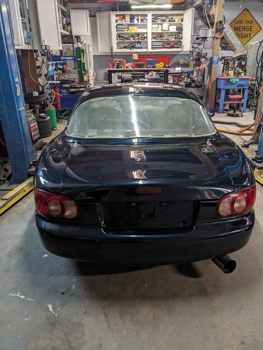 2001 Mazda NB MX-5 Miata - Image 3 of 8