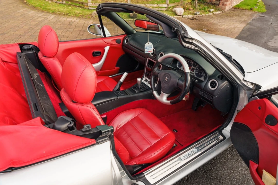 2001 Mazda NB MX-5 Miata - Image 28 of 30