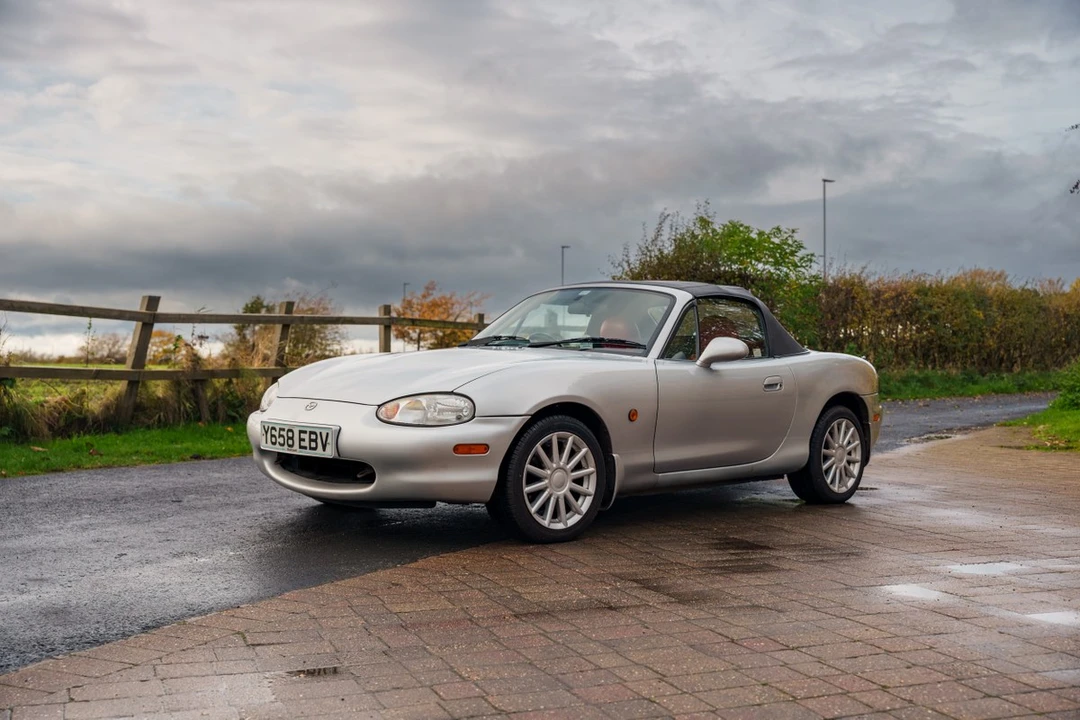 2001 Mazda NB MX-5 Miata - Image 12 of 30