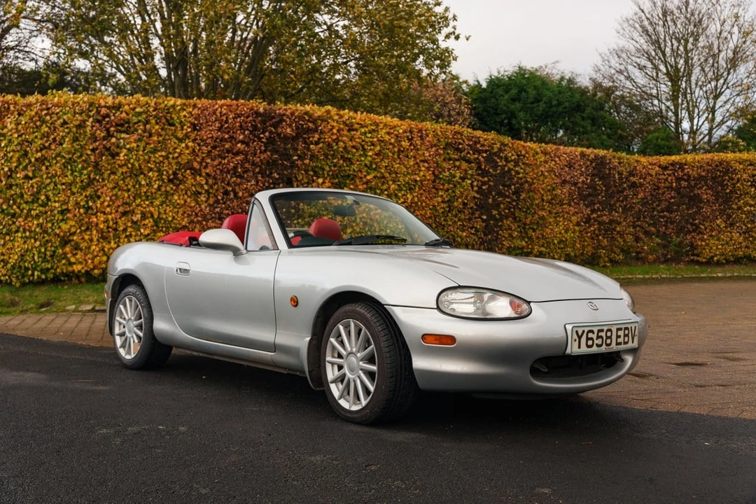 2001 Mazda NB MX-5 Miata - Image 11 of 30