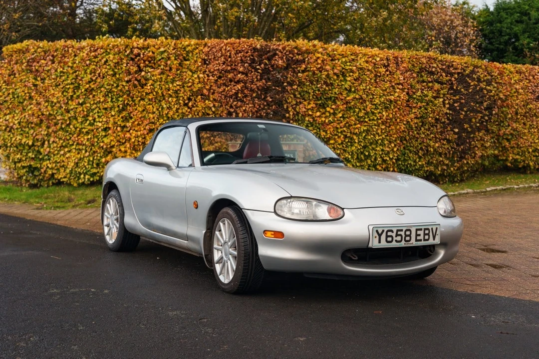 2001 Mazda NB MX-5 Miata - Image 16 of 30