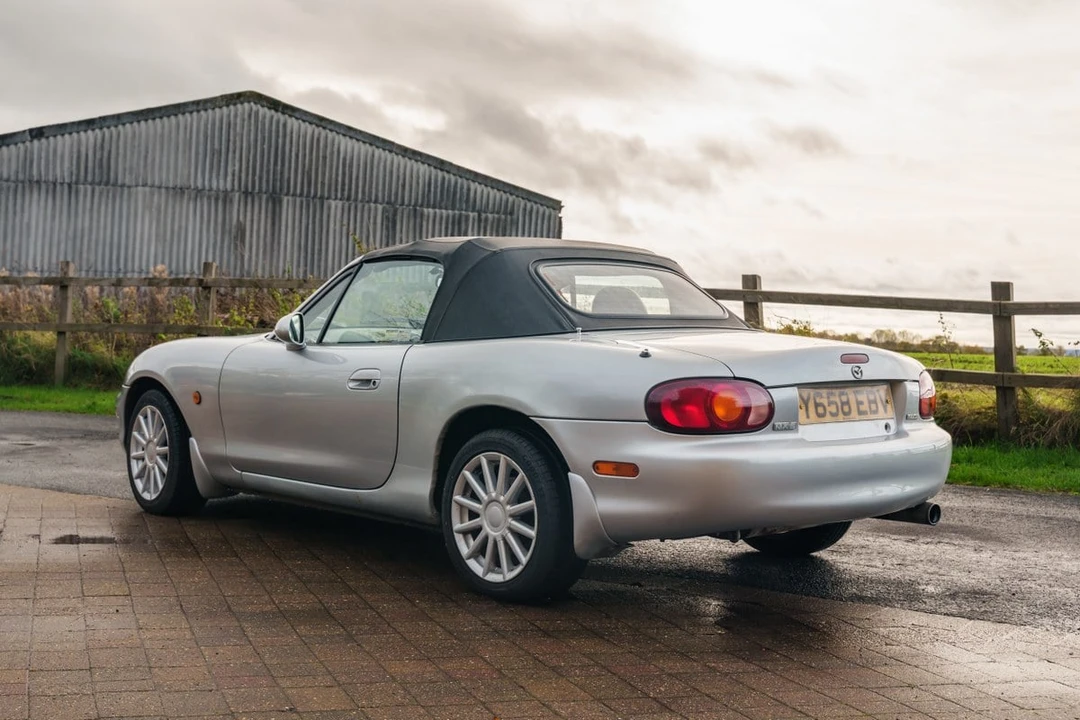 2001 Mazda NB MX-5 Miata - Image 22 of 30