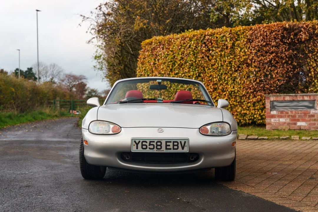 2001 Mazda NB MX-5 Miata - Image 3 of 30