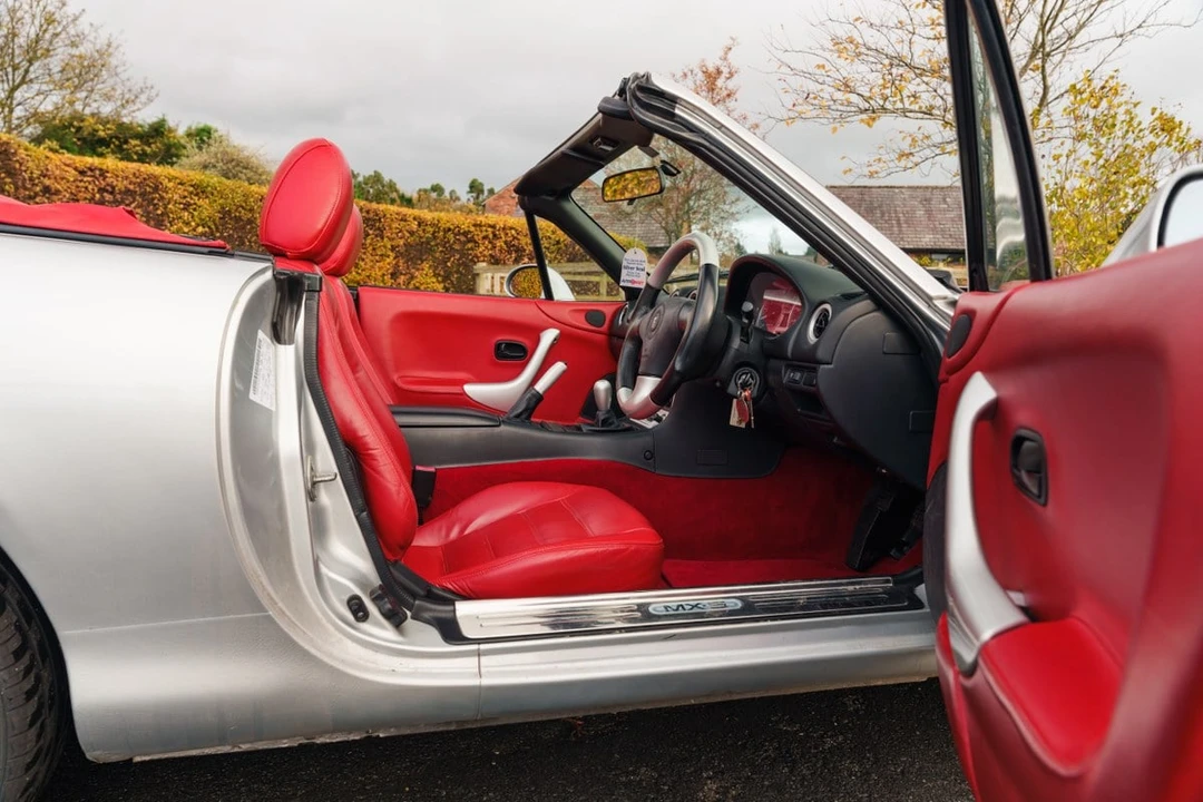 2001 Mazda NB MX-5 Miata - Image 29 of 30