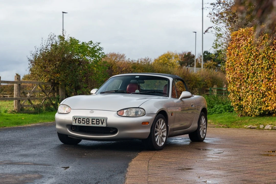 2001 Mazda NB MX-5 Miata - Image 15 of 30