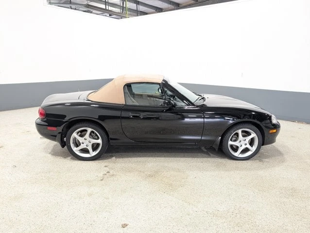 2001 Mazda NB MX-5 Miata - Image 2 of 20