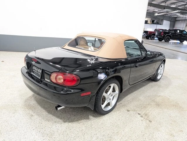2001 Mazda NB MX-5 Miata - Image 3 of 20