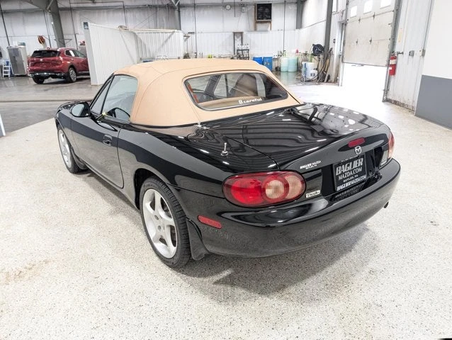 2001 Mazda NB MX-5 Miata - Image 4 of 20