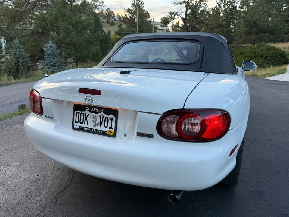 2001 Mazda NB MX-5 Miata - Image 5 of 10