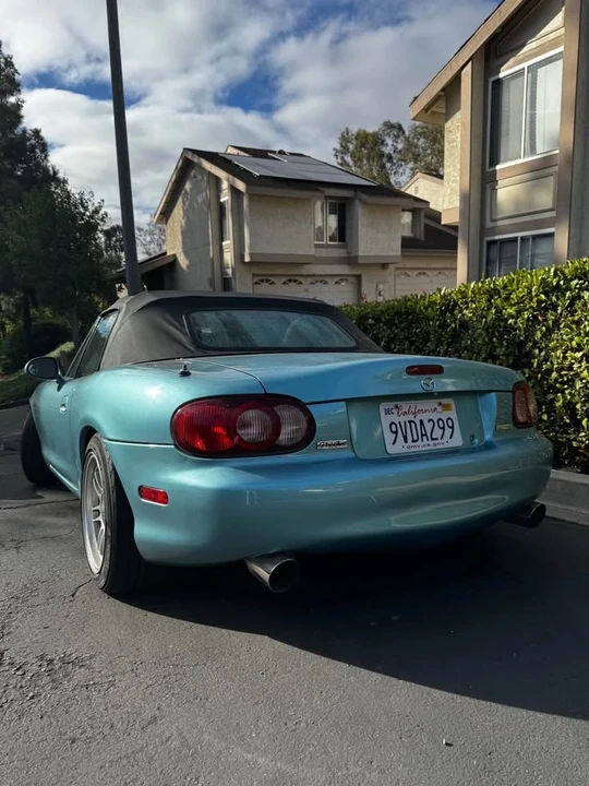 2001 Mazda NB MX-5 Miata - Image 3 of 8